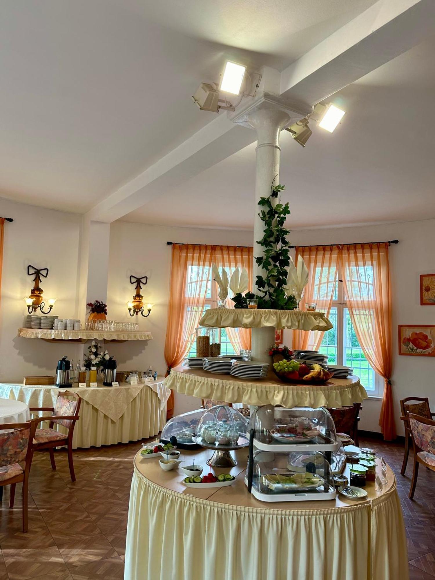Hotel Garni Schloss Grochwitz Herzberg  Ngoại thất bức ảnh